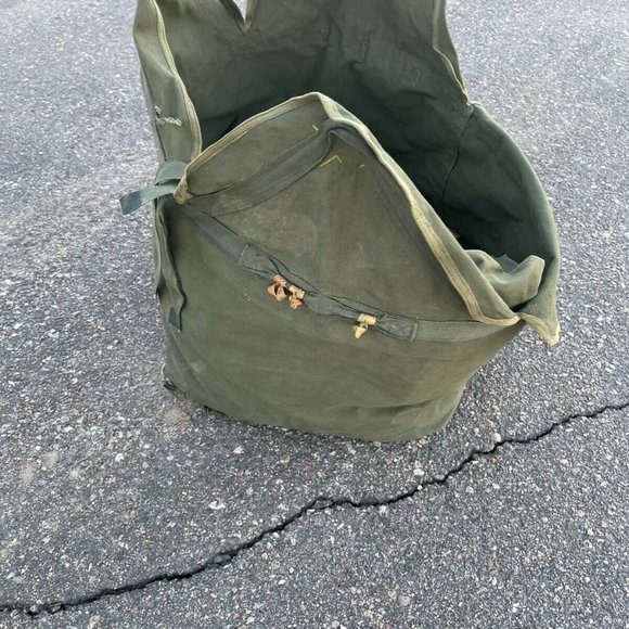 Vintage Military Army Cargo Parachute Pack Bag OD Heavy Cotton 81337/51D6553 - Picture 1 of 11